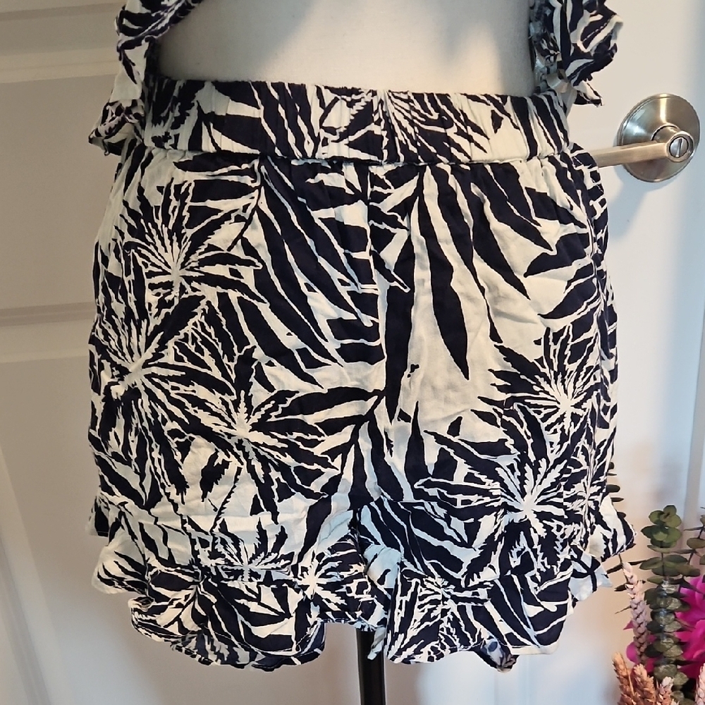 Blue Island Navy and Cream Leaf Print 2 Piece Set - Picture 11 of 14